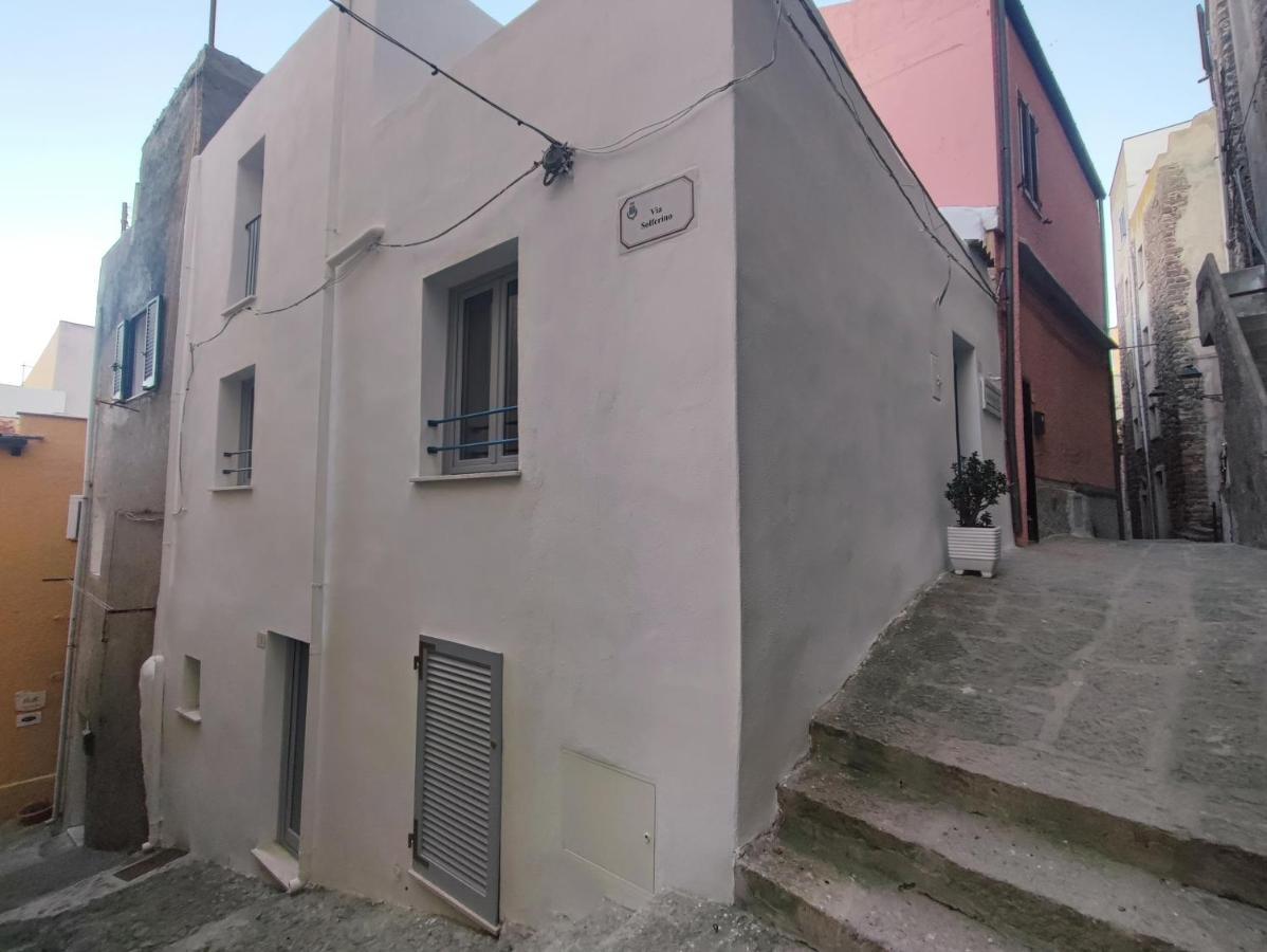 Residenza Nel Borgo L'Appusentu Bed & Breakfast Castelsardo Exterior photo