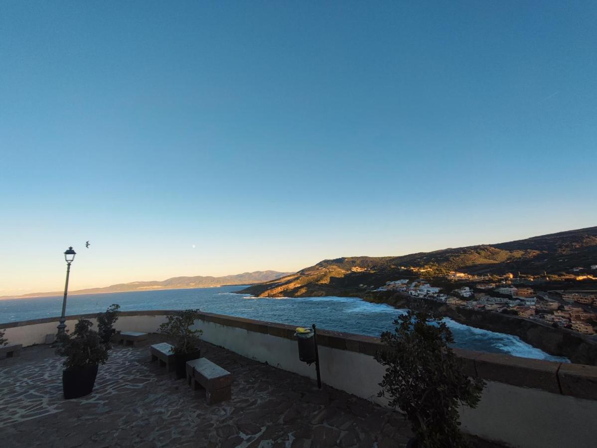 Residenza Nel Borgo L'Appusentu Bed & Breakfast Castelsardo Exterior photo